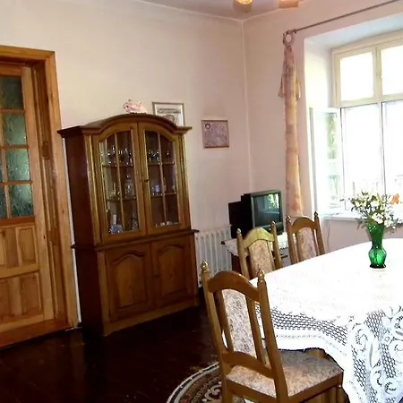 مزرعة للإقامة Dom Goscinny Zardeniki Legno